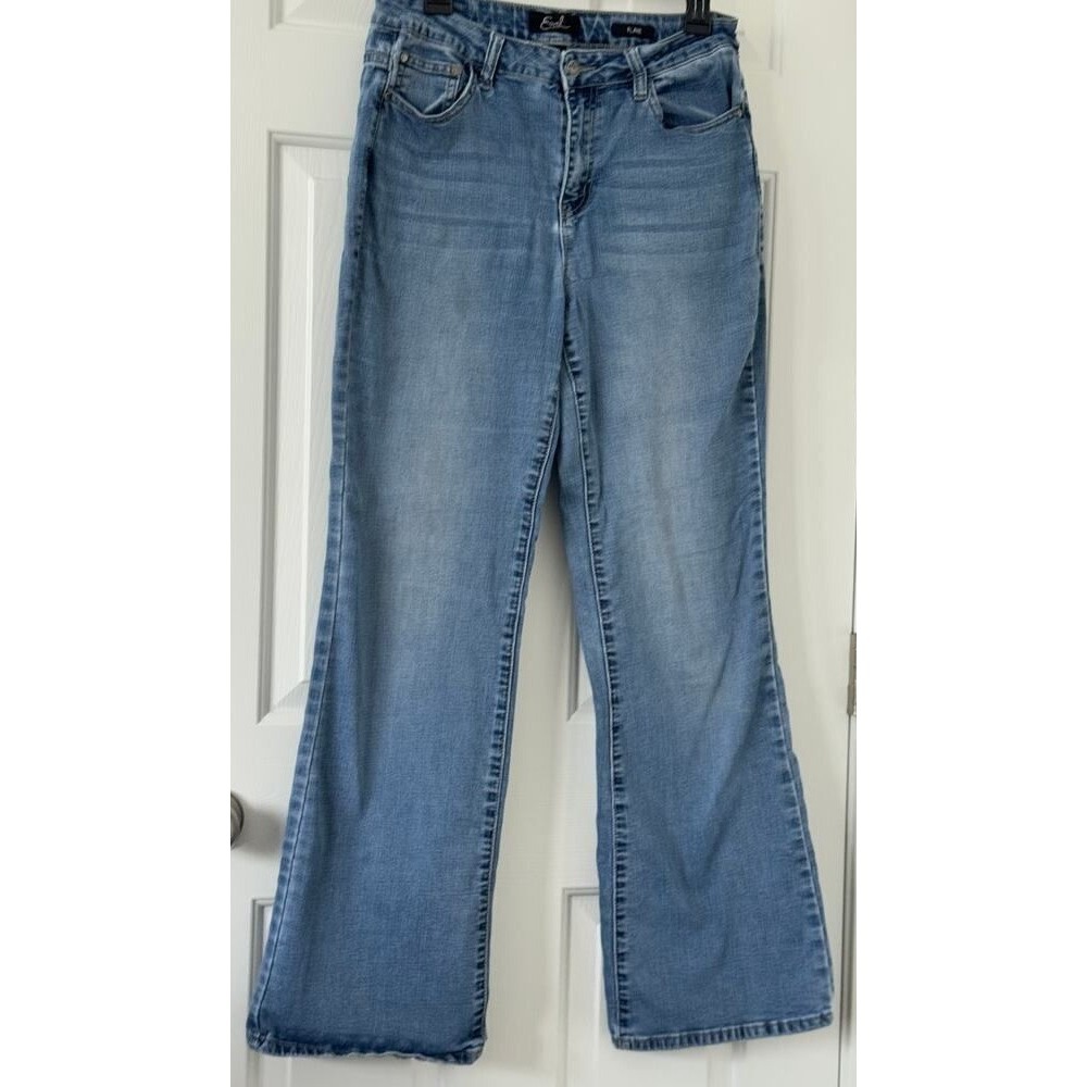 Earl Flare Jeans Size 10 Blue Medium Wash Mid-Rise Boot-Leg